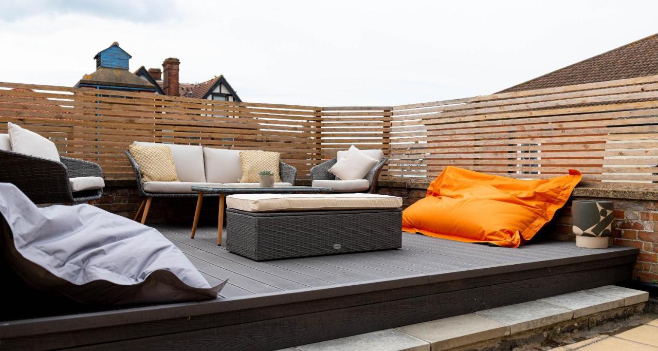 The Penthouse Villa Cromer Exterior photo